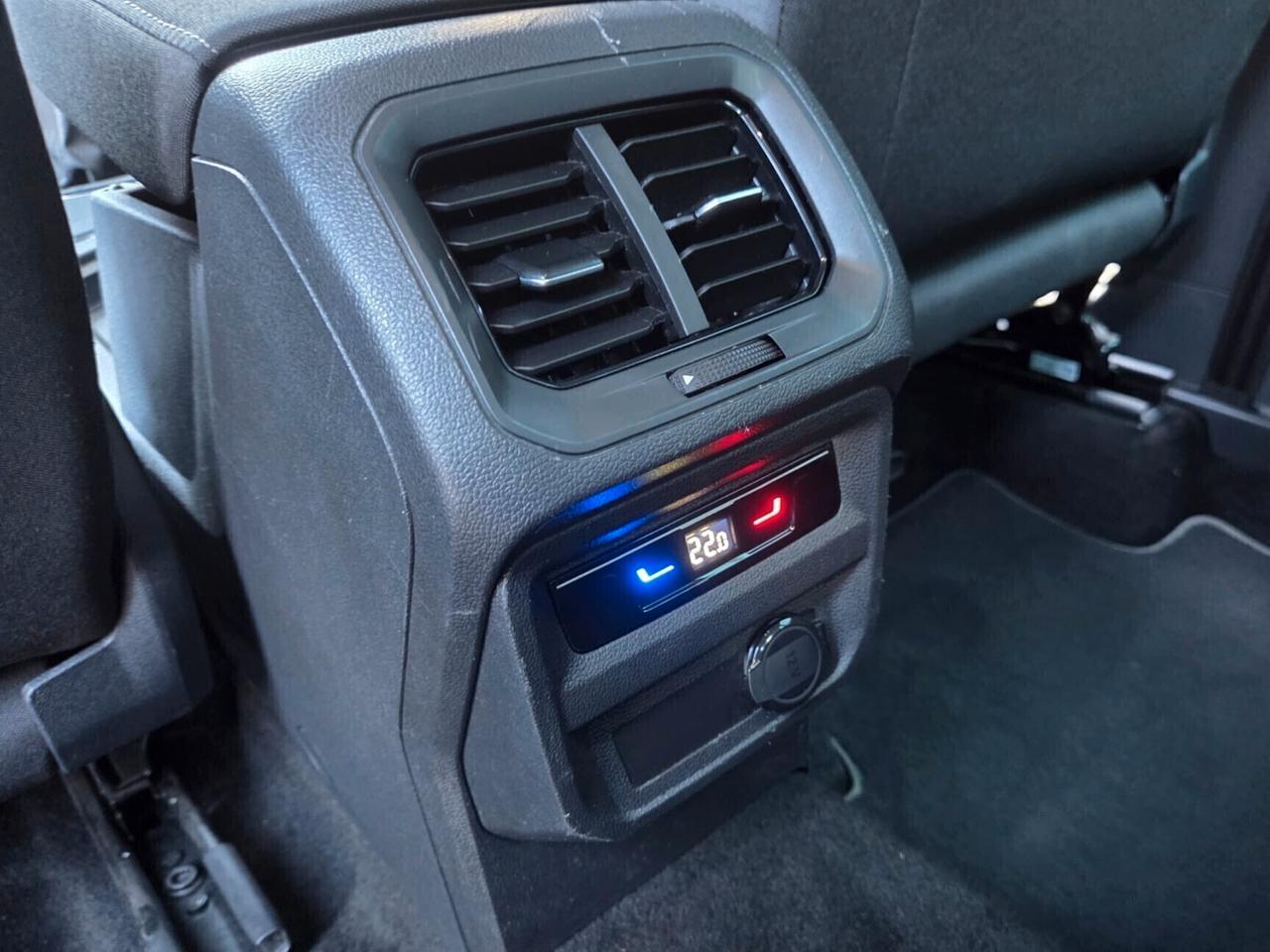 Volkswagen Tiguan 2.0 TDI SRC 122 CV