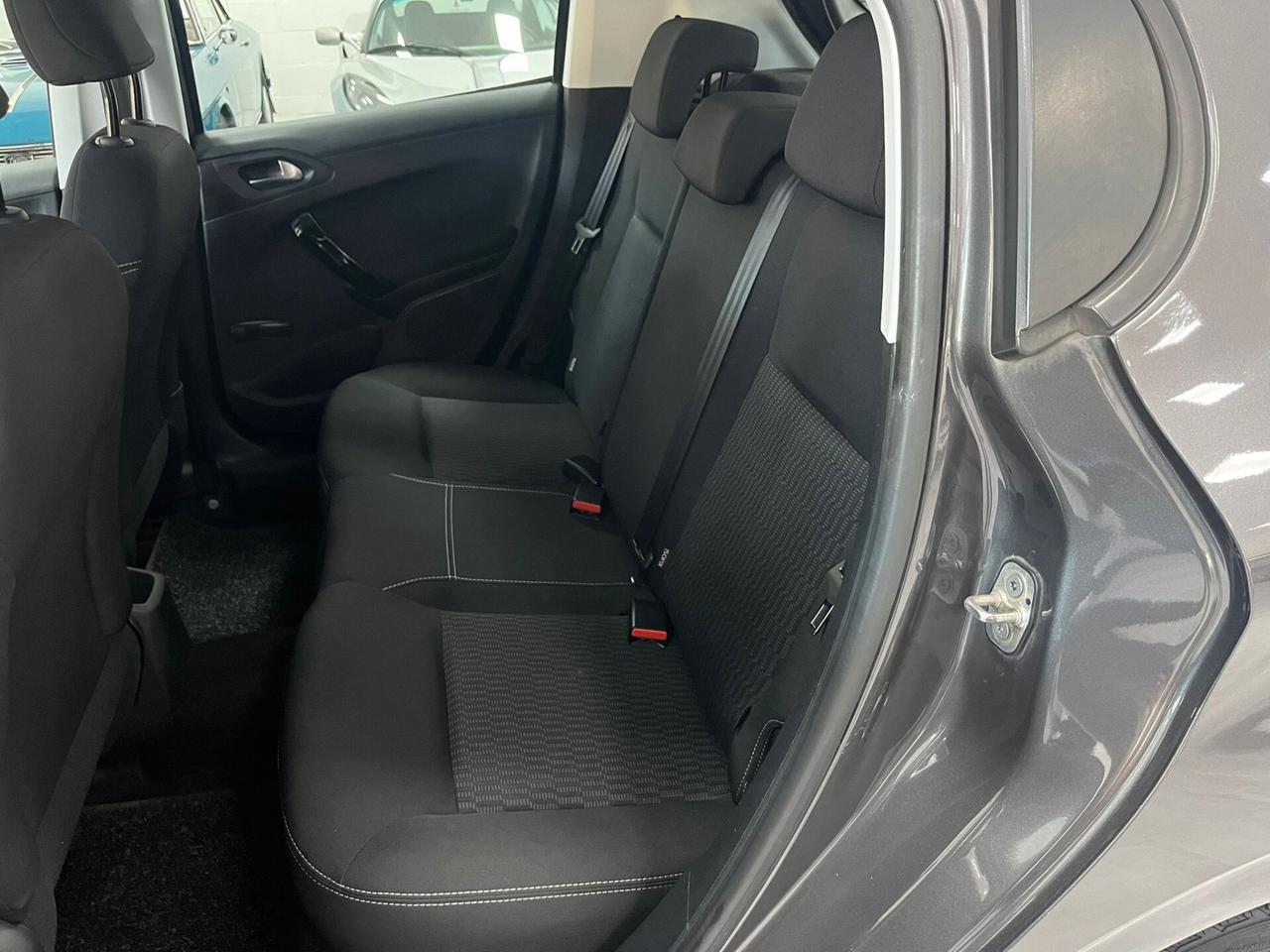 Peugeot 208 5p 1.2 puretech gpl 82cv