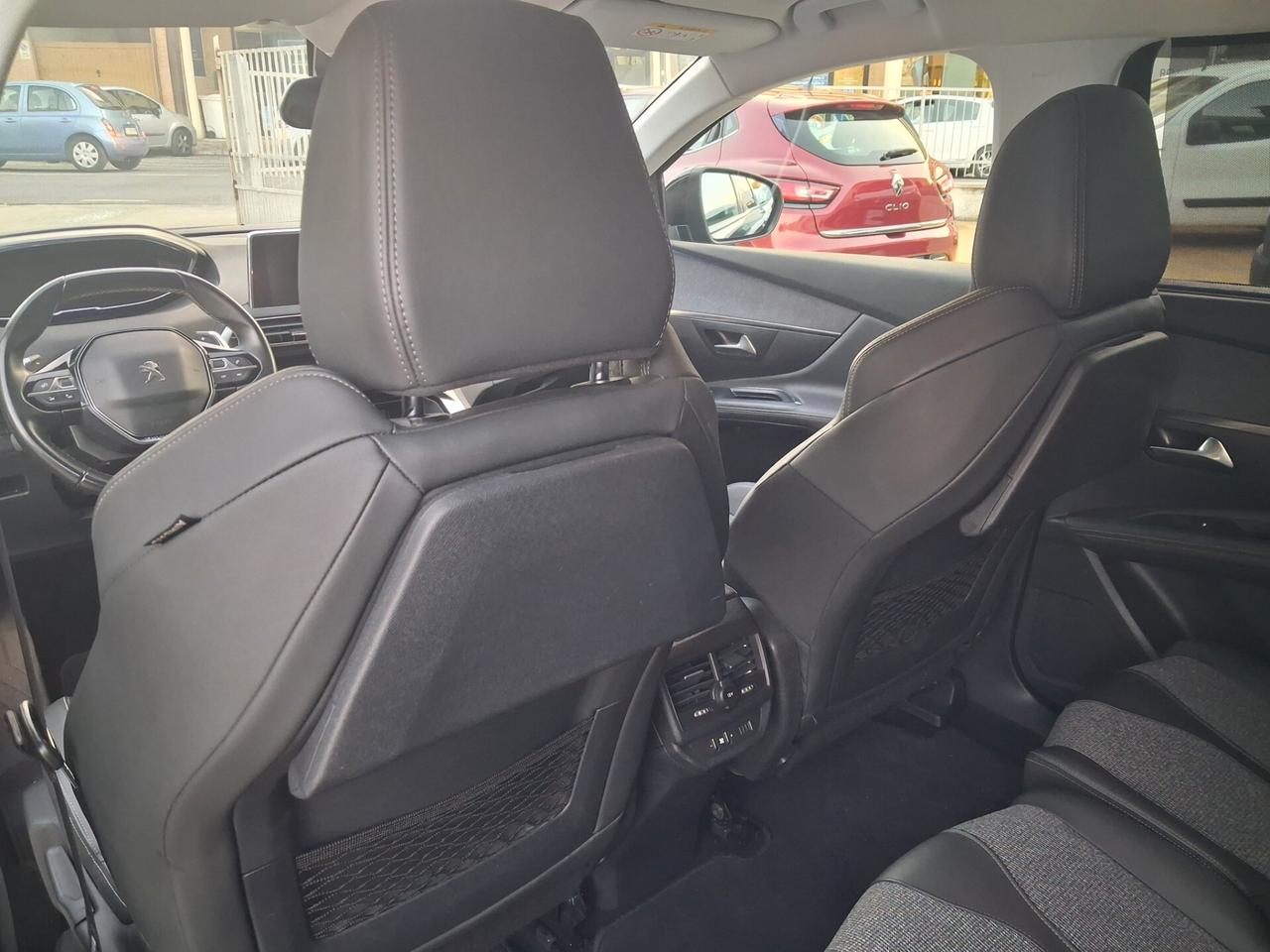 Peugeot 5008 BlueHDi 130 S&S Allure