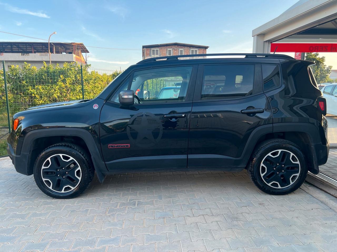 Jeep Renegade 2.0 Mjt 170CV 4WD Active Drive Low Trailhawk