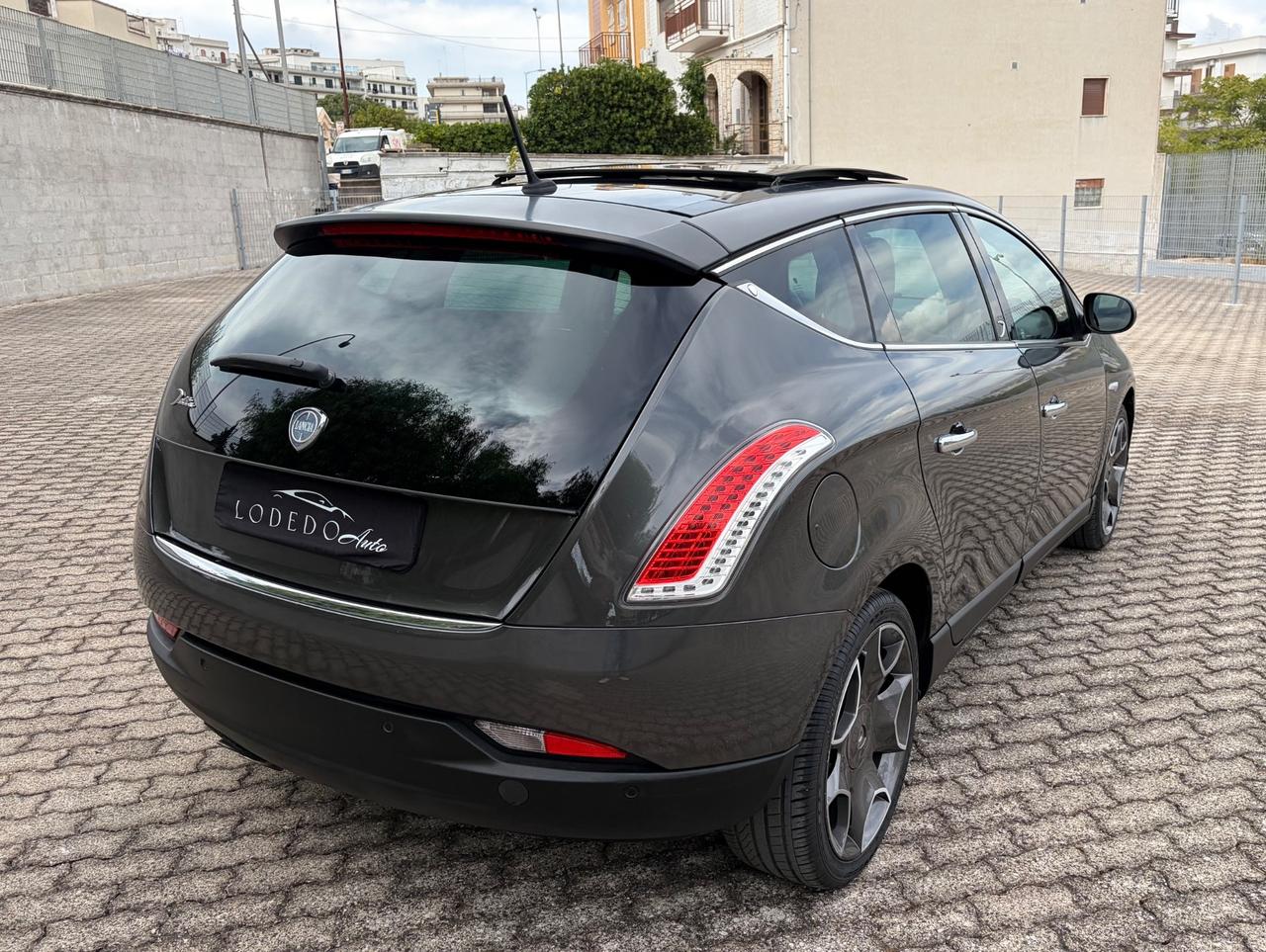 Lancia Delta 1.9 MJT Twinturbo Platino Tetto Apribile