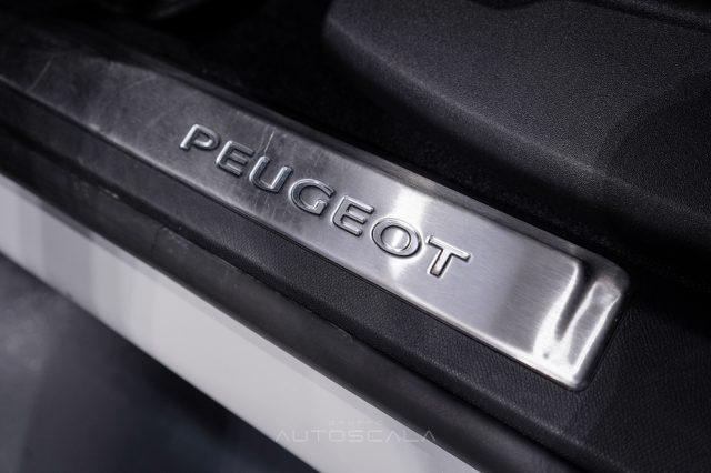 PEUGEOT 3008 Hybrid 225cv e-EAT8 GT