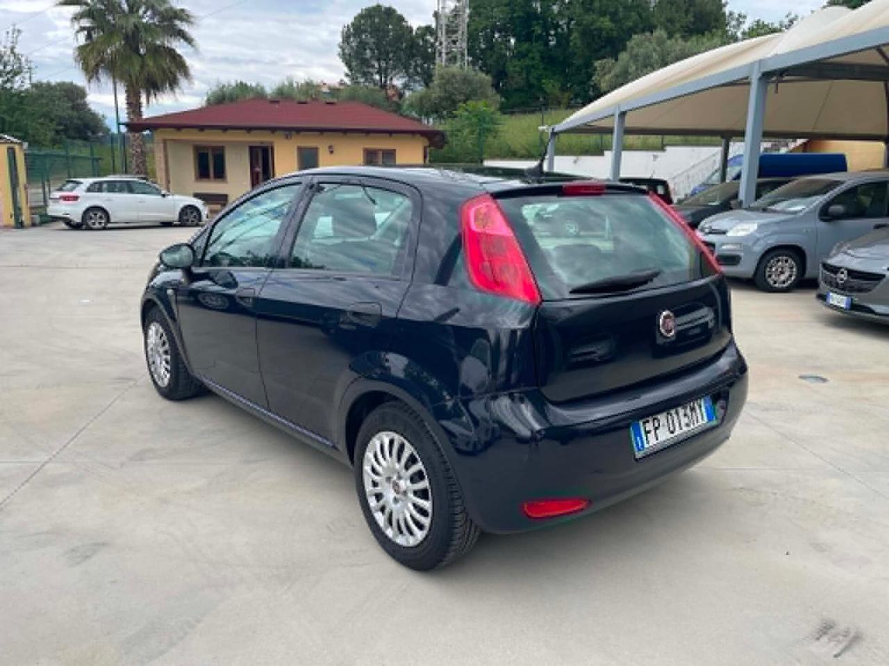 Fiat Punto 1.3 MJT II S&S 95 CV 5 porte Street