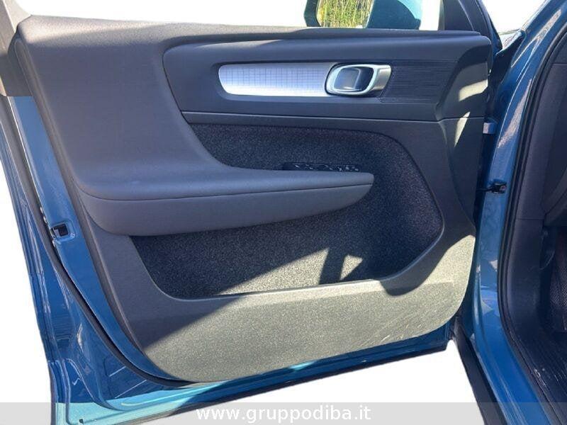 Volvo XC40 2023 2.0 b3 Ultimate Bright auto