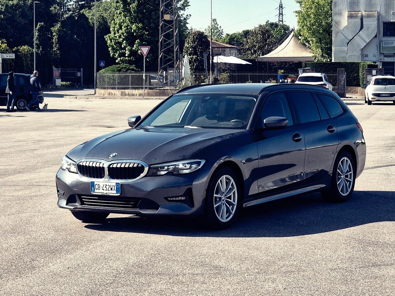 BMW 3 Series Touring 320d Ibrido mhev 48V