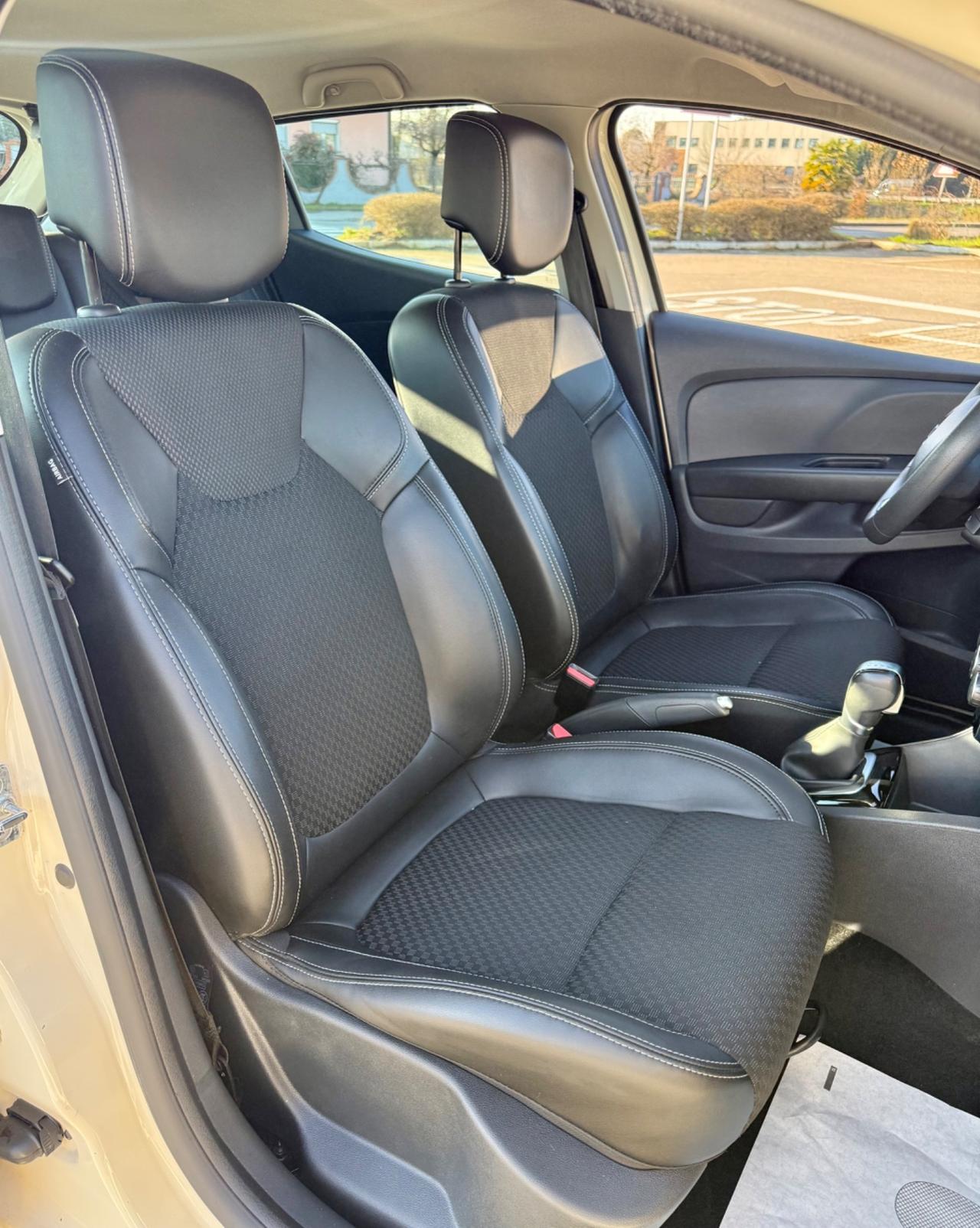 Renault Clio dCi 8V 90CV EDC Start&Stop 5P*Navi