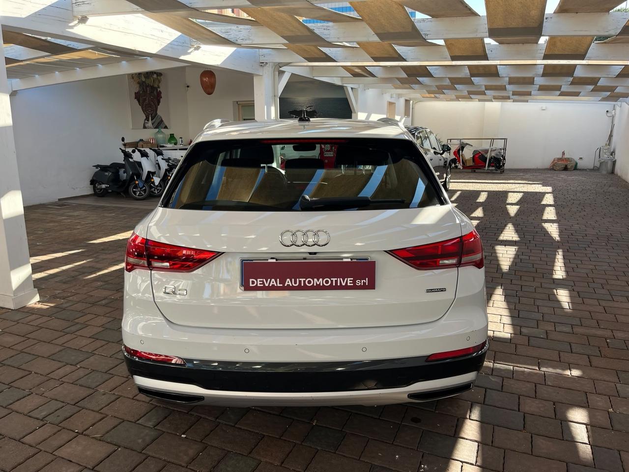 Audi Q3 40 TDI quattro S tronic Business Advanced