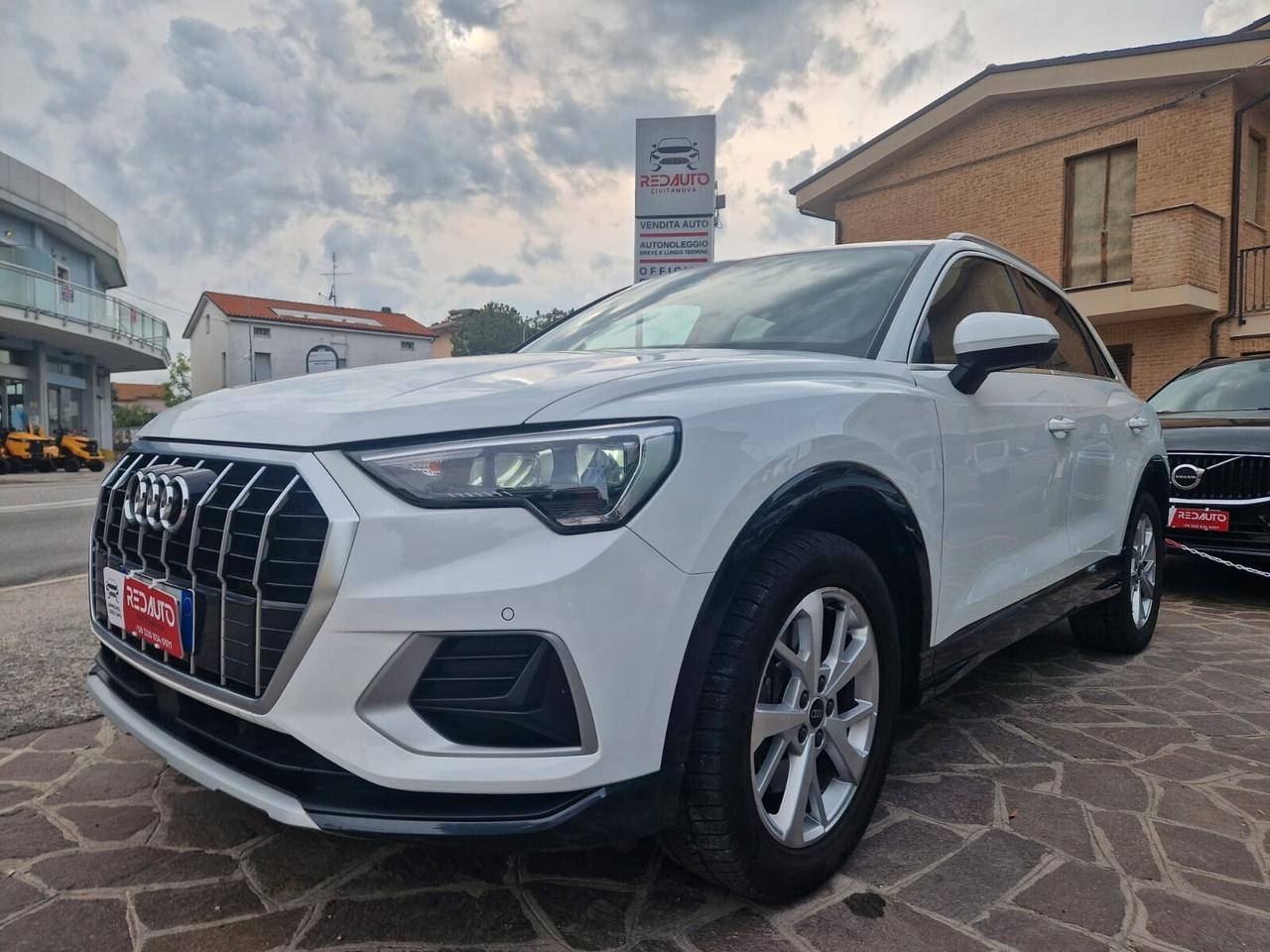 Audi Q3 40 TDI quattro S tronic Business Advanced