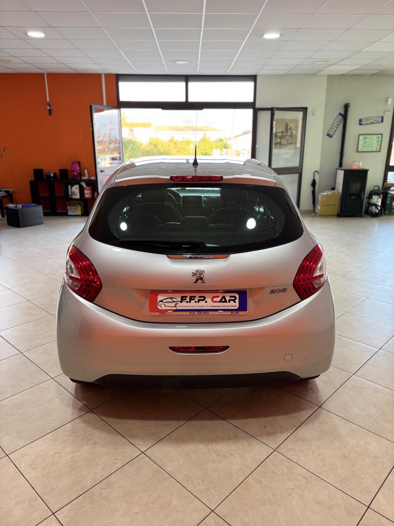 Peugeot 208 1.4 HDi 68 CV 5 porte Allure