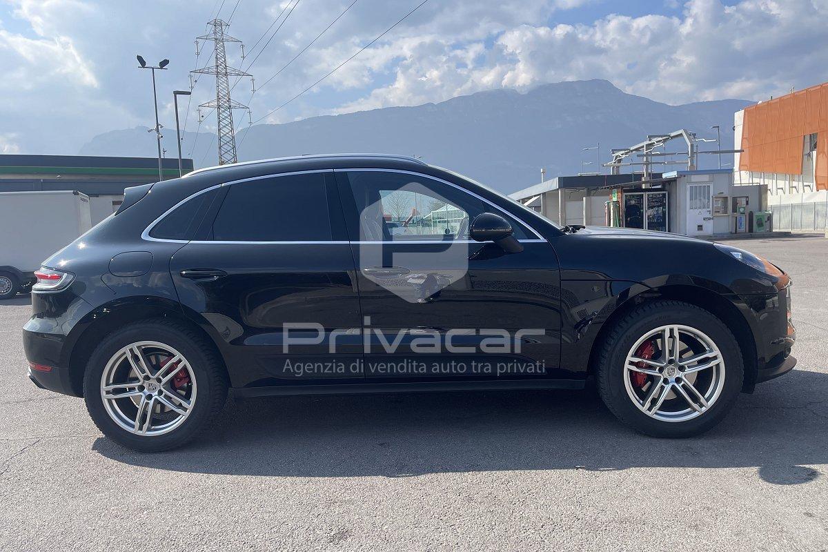 PORSCHE Macan 2.0