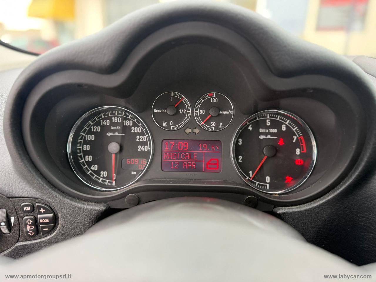 ALFA ROMEO 147 1.6 TS 105CV 5p. Distinctive