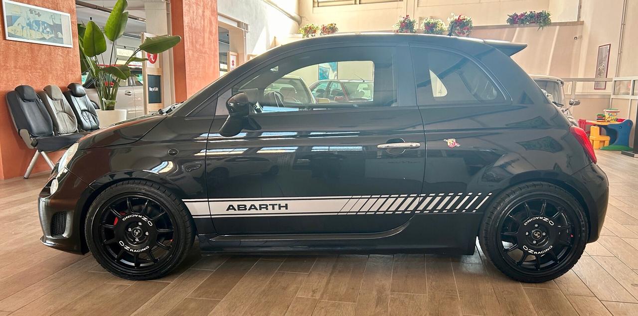 Abarth 500 1.4 Turbo T-Jet Custom