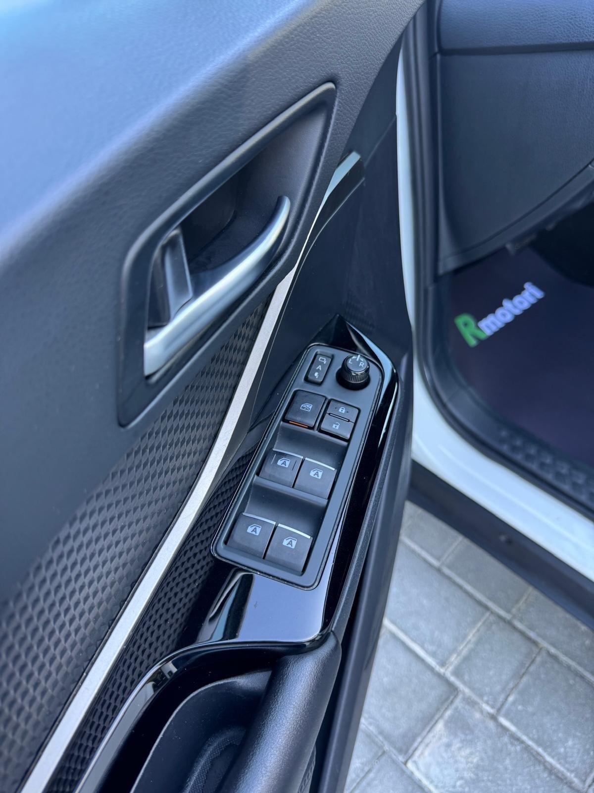 Toyota C-HR 1.8 Hybrid E-CVT Trend