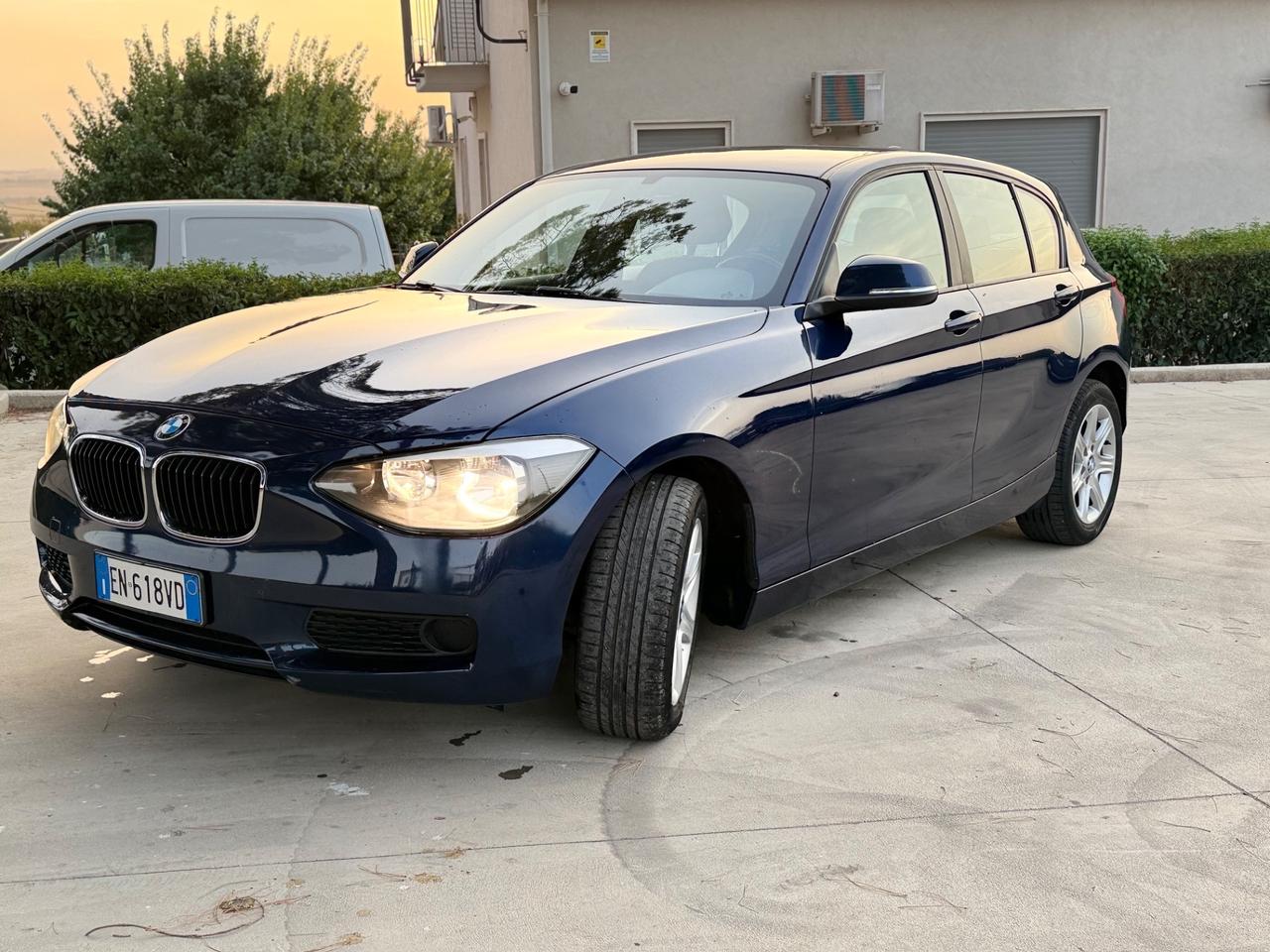 Bmw 118 118d 5p. Urban