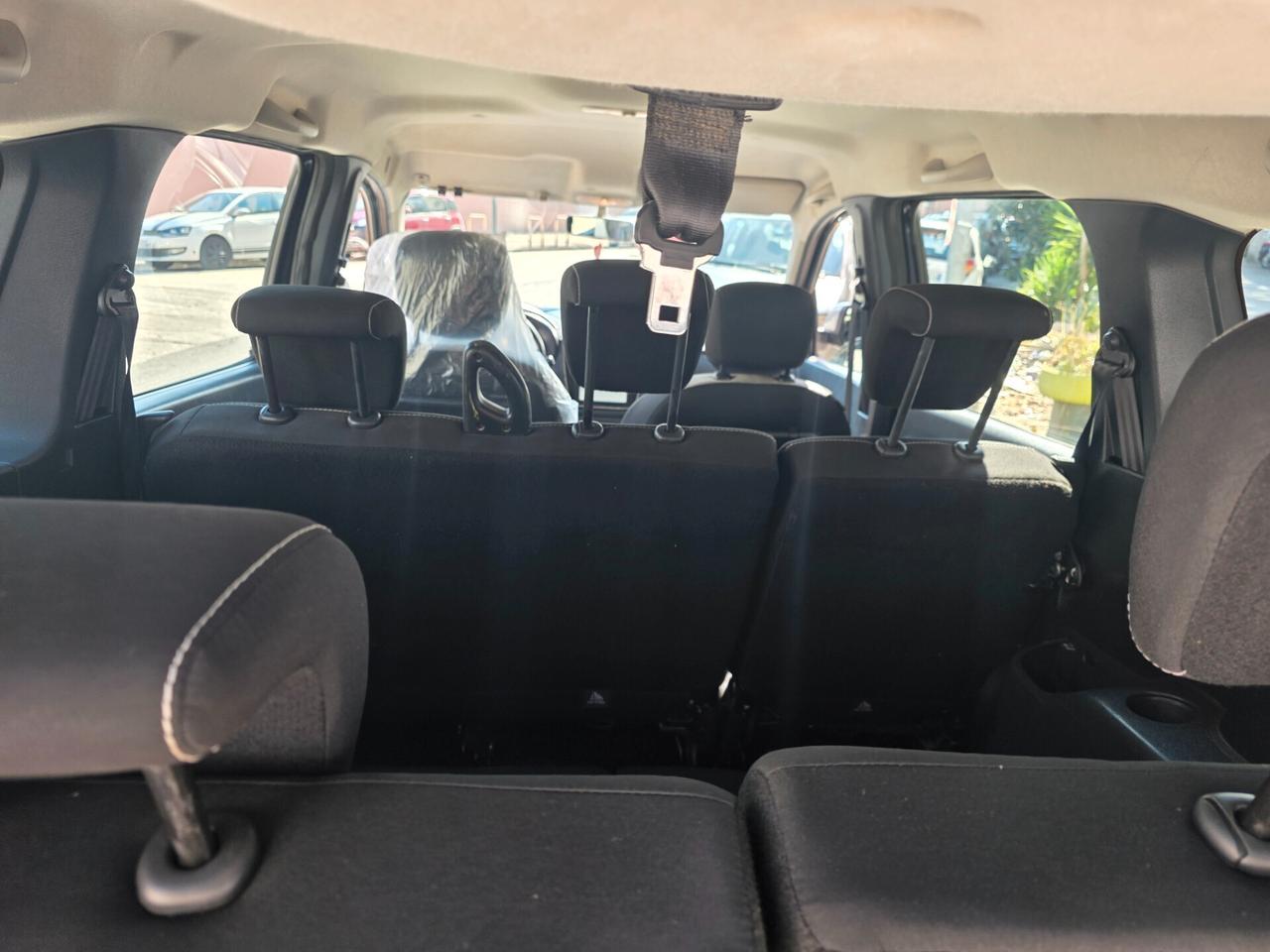Dacia Lodgy Stepway 1.5 Blue dCi 115CV 7 posti