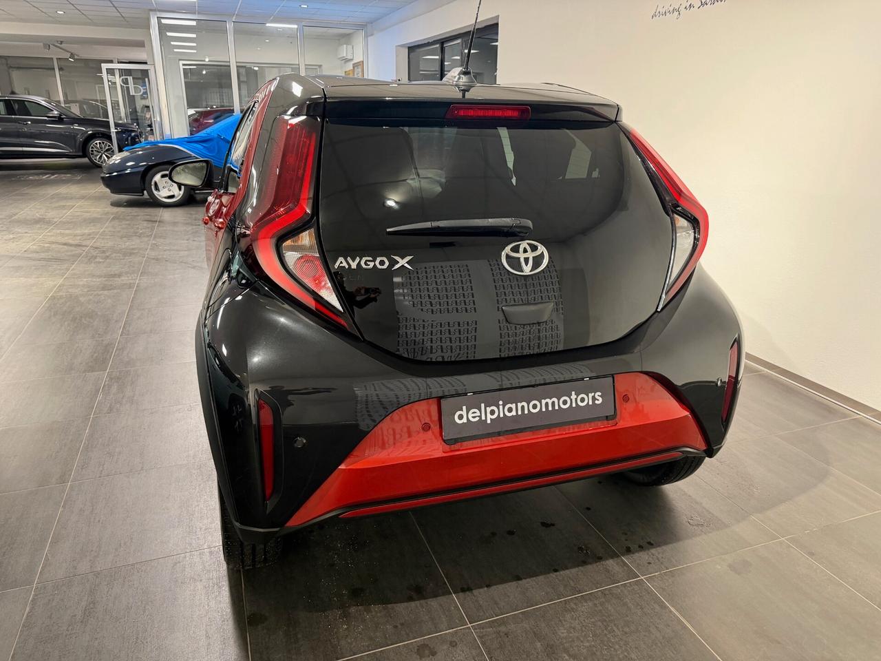 Toyota Aygo X 1.0 VVT-i 72 CV 5 porte Lounge S-CVT