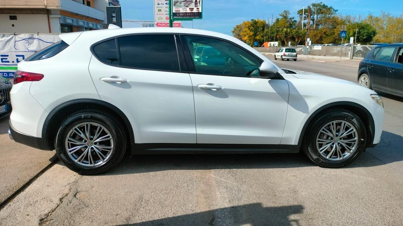 Alfa Romeo Stelvio 2.2 Turbodiesel 190 CV AT8 Q4 Ti