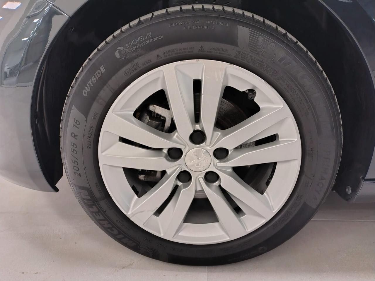 Peugeot 308 BlueHDi 130 S&S EAT8 Active