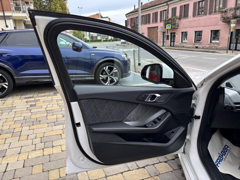 BMW 120 d Msport auto FULL LED-NAVI-CAM-18"