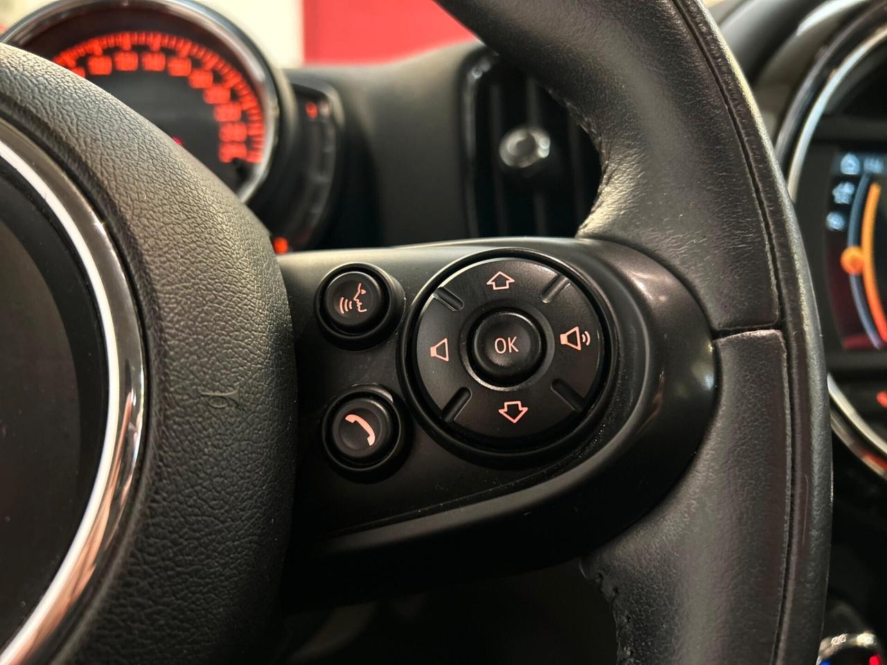 Mini Cooper D Countryman Hype Business 2.0 all4 c.auto-LEGGI SOTTO