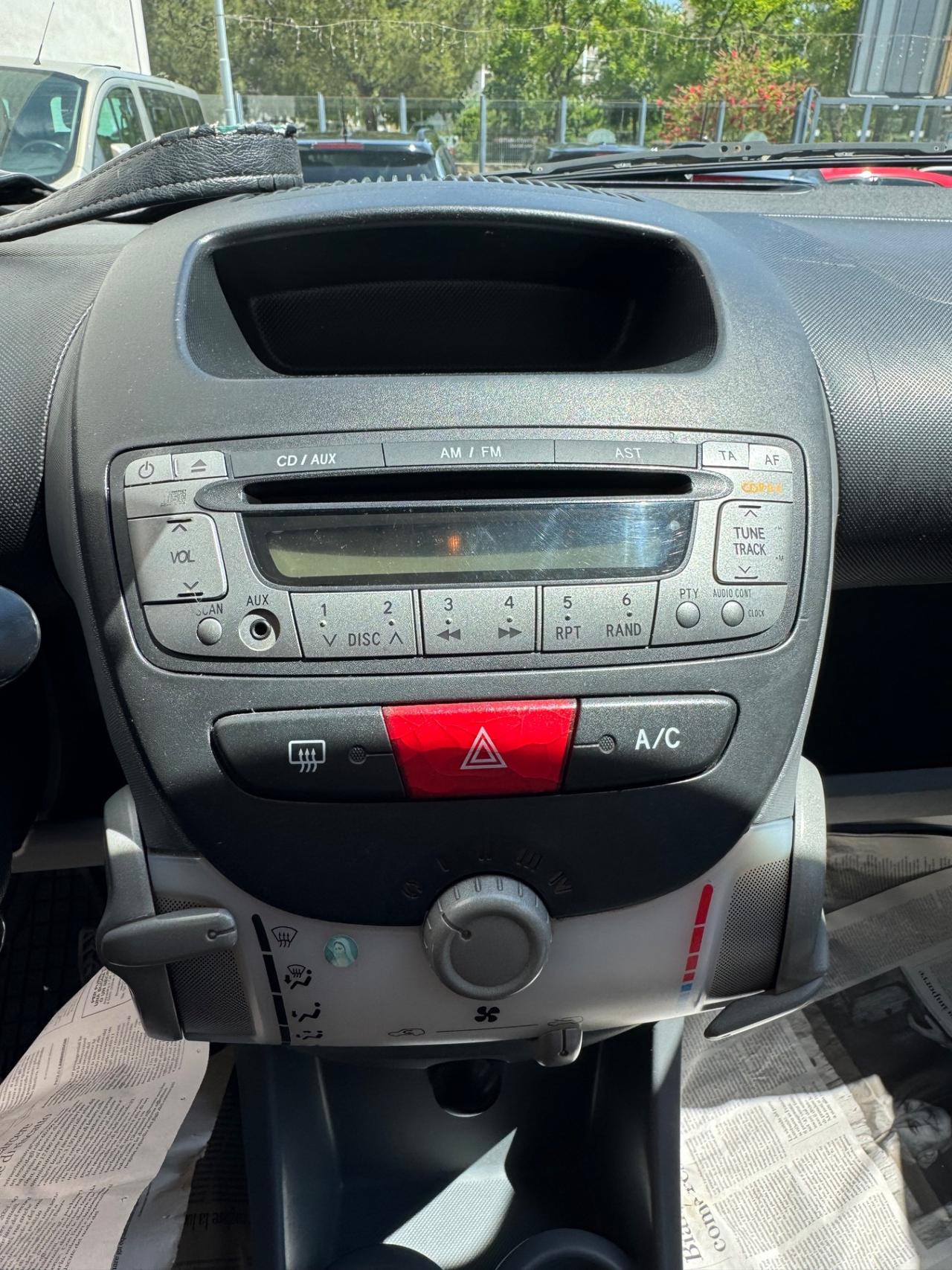 Peugeot 107 1.4 HDi 5p. Plaisir