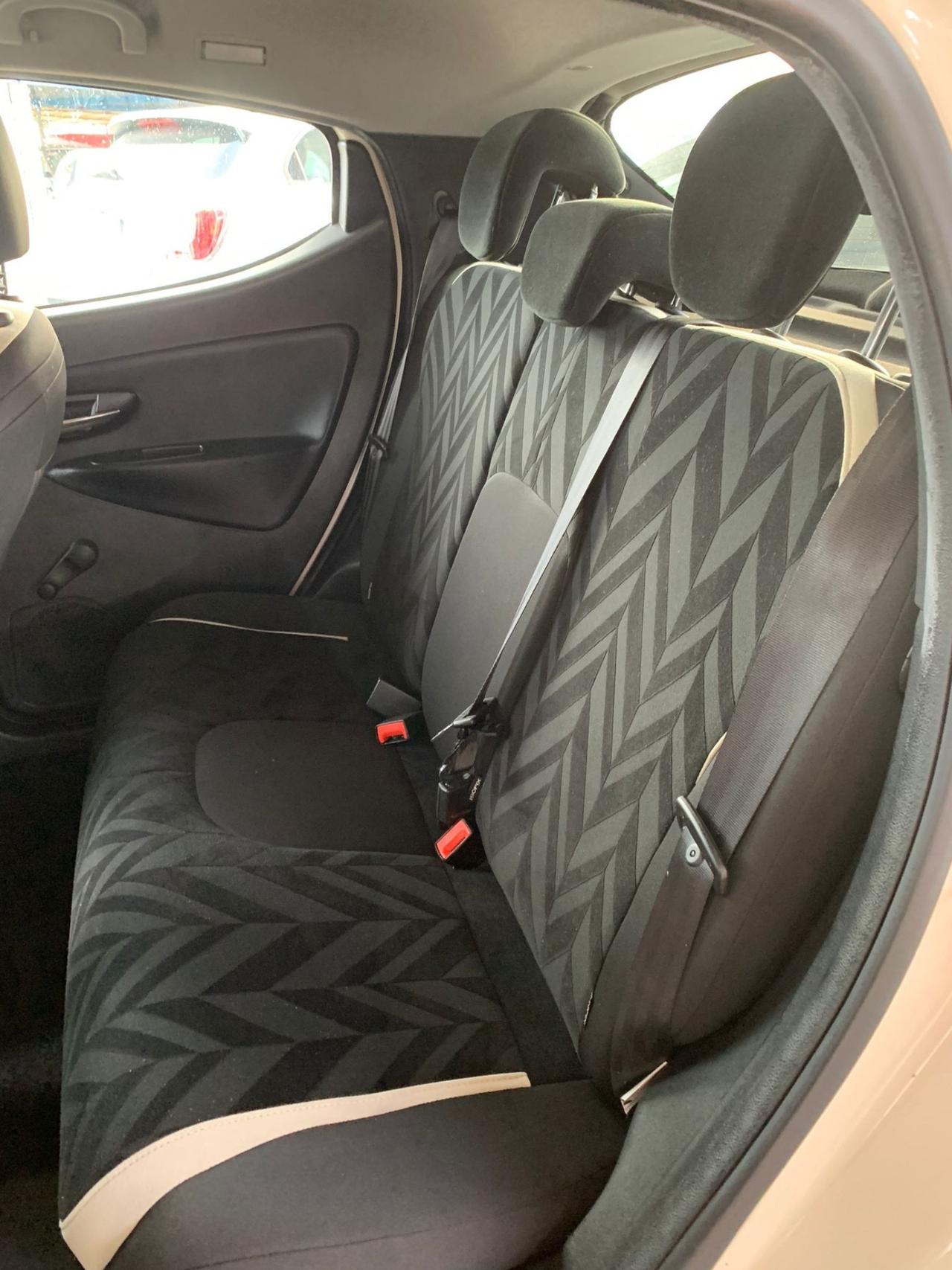 Lancia Ypsilon 1.2 69 CV 5 porte Gold stupenda 5 posti