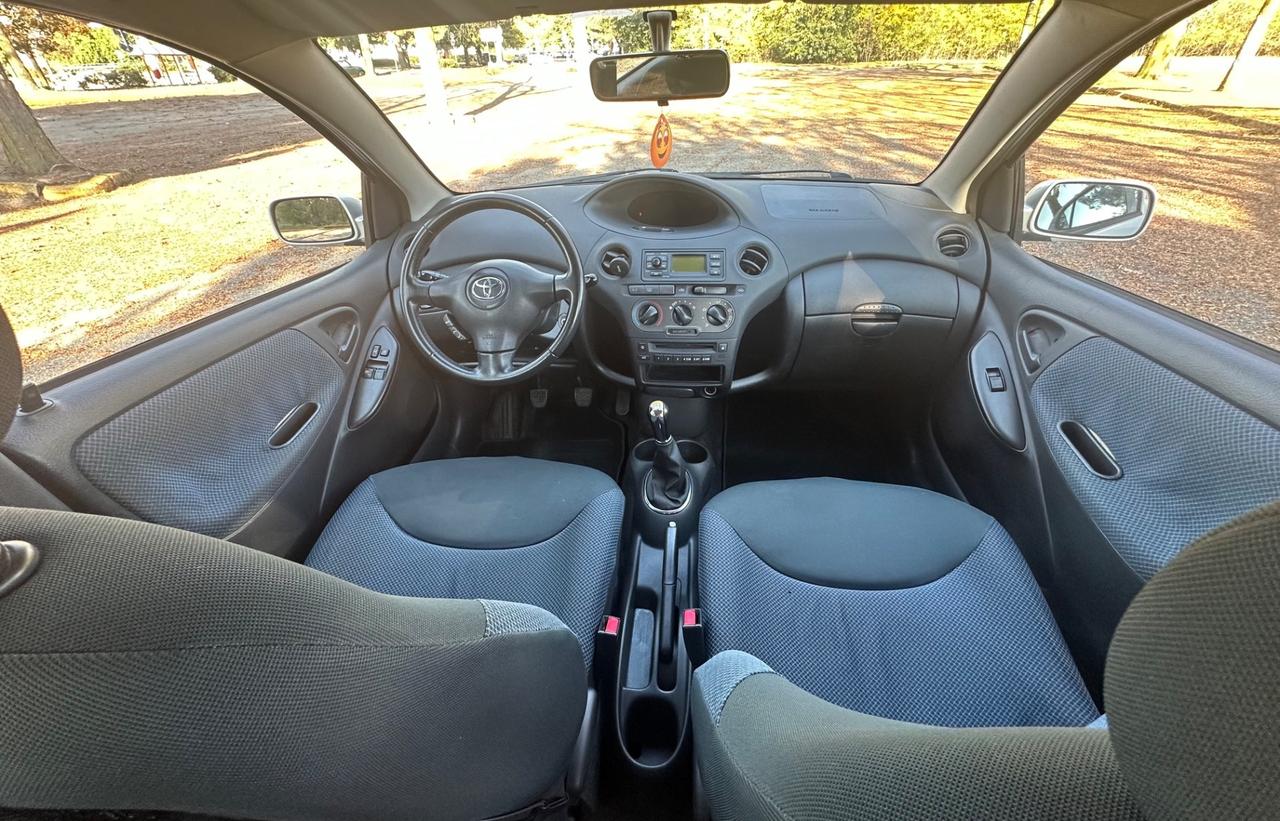 Toyota Yaris 1.0 5 porte