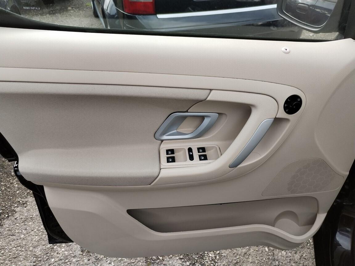 Skoda Roomster 1.4 16V Sport 90000km tetto panoramico consegna con manutenzioni fatte