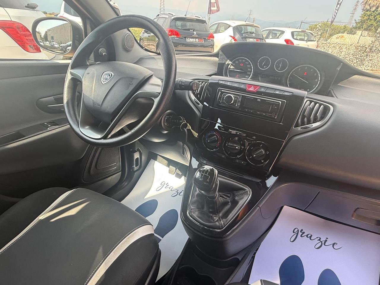Lancia Ypsilon 1.2 69 CV 5 porte Elefantino