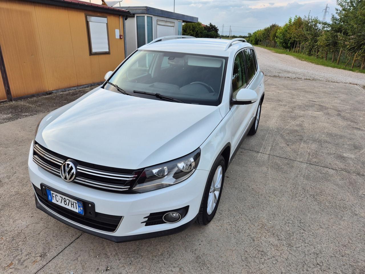 Volkswagen Tiguan 2.0 TDI 110 CV Sport & Style Blu