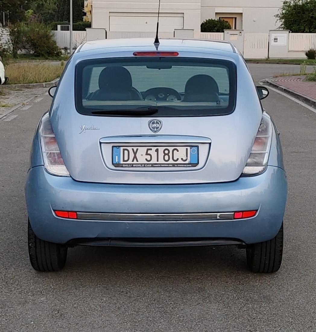 Lancia Ypsilon 1.3 MJT 90 CV Platino