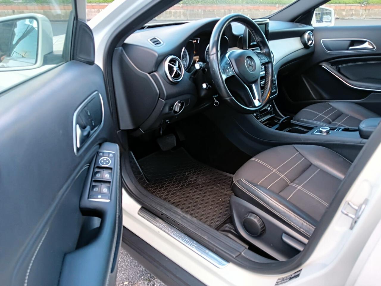 Mercedes-benz GLA 220 d LEGGERE DESCRIZIONE