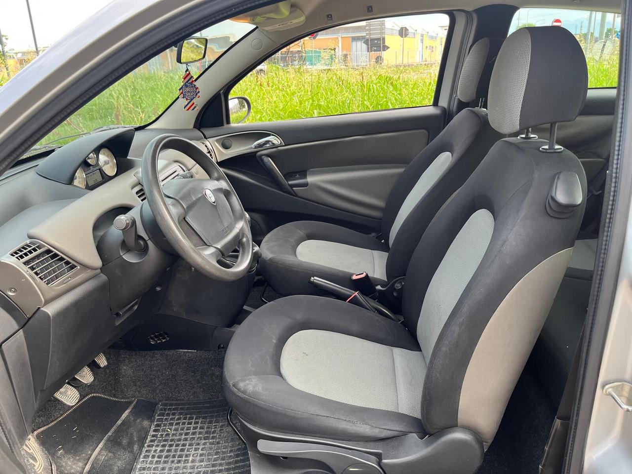 Lancia Ypsilon 1.2 Argento