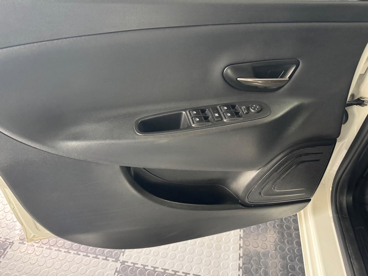 Lancia Ypsilon 1.3 MJT 16V 95 CV 5 porte S&S Gold