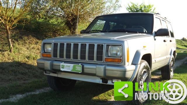 JEEP Cherokee Classic 2.5 TD 4 x4 ben tenuto