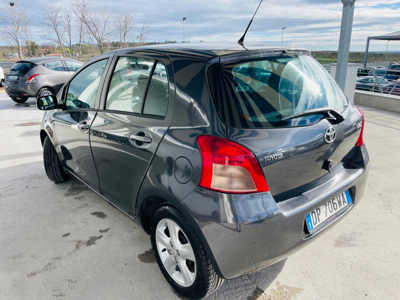 Toyota Yaris 1.4 D-4D 5 porte M-MT Navi