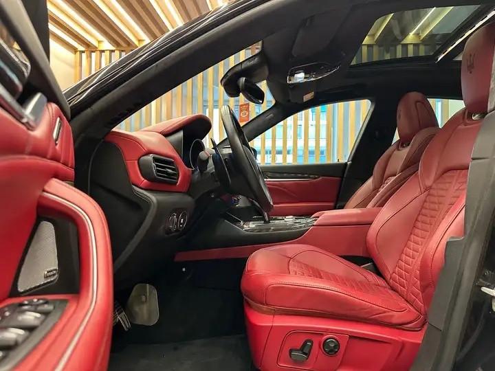 Maserati Levante 3.8 V8 TROFEO 580CV AWD ROSSO CARTIER FULL OPTIONAL