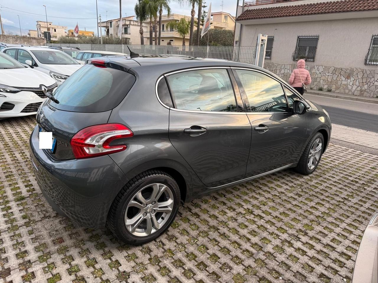 Peugeot 208 1.2 VTi 82 CV 5 porte Allure-03/2014