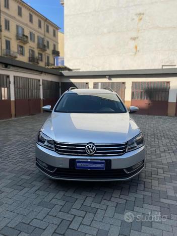 VOLKSWAGEN Passat Var. 2.0 TDI DSG High. BM.Tech
