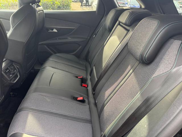 PEUGEOT 3008 1.6cc 225cv HYBRID ALLURE CAMERA POST.