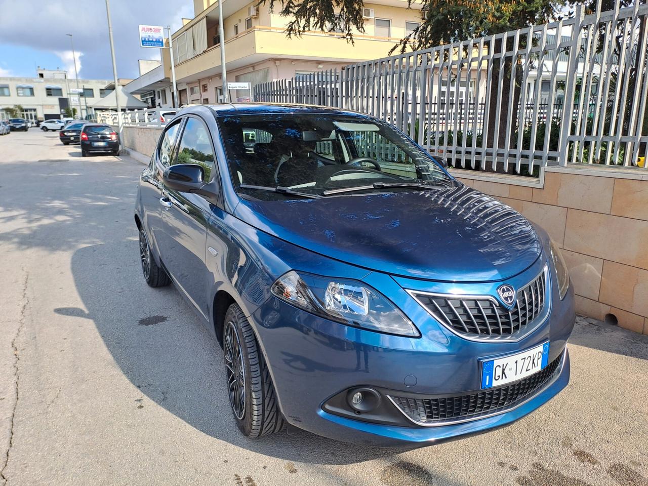 Lancia Ypsilon 1.0 FireFly 5 porte S&S Hybrid Gold