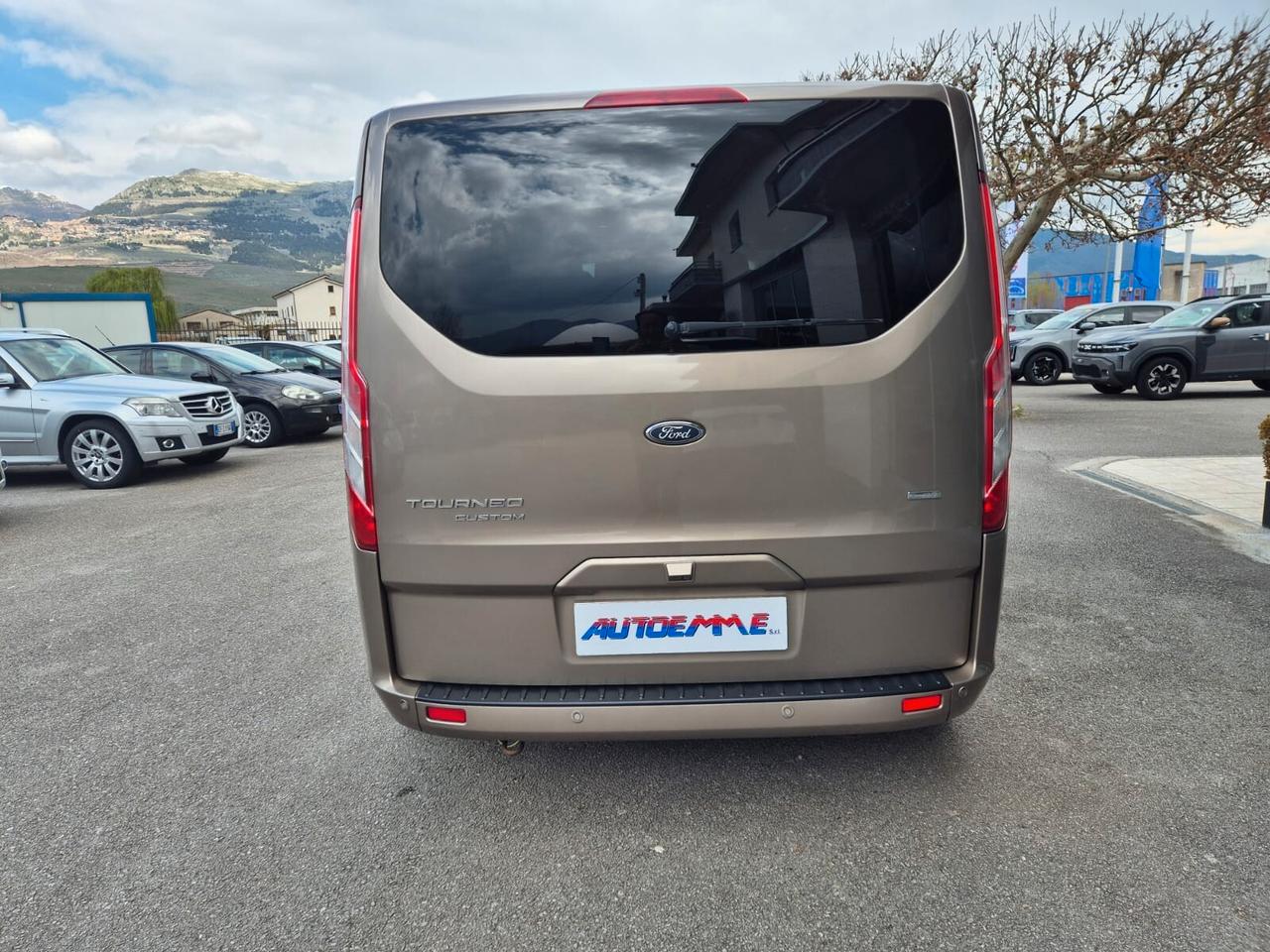 Ford Tourneo Custom 310 2.0 TDCi 170CV PC Titanium