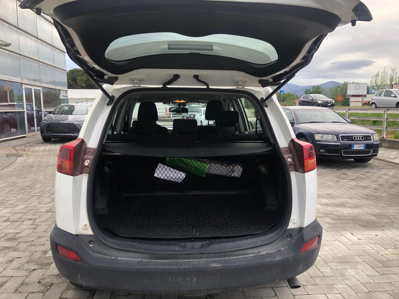 Toyota RAV 4 RAV4 2.0 D-4D 2WD Active