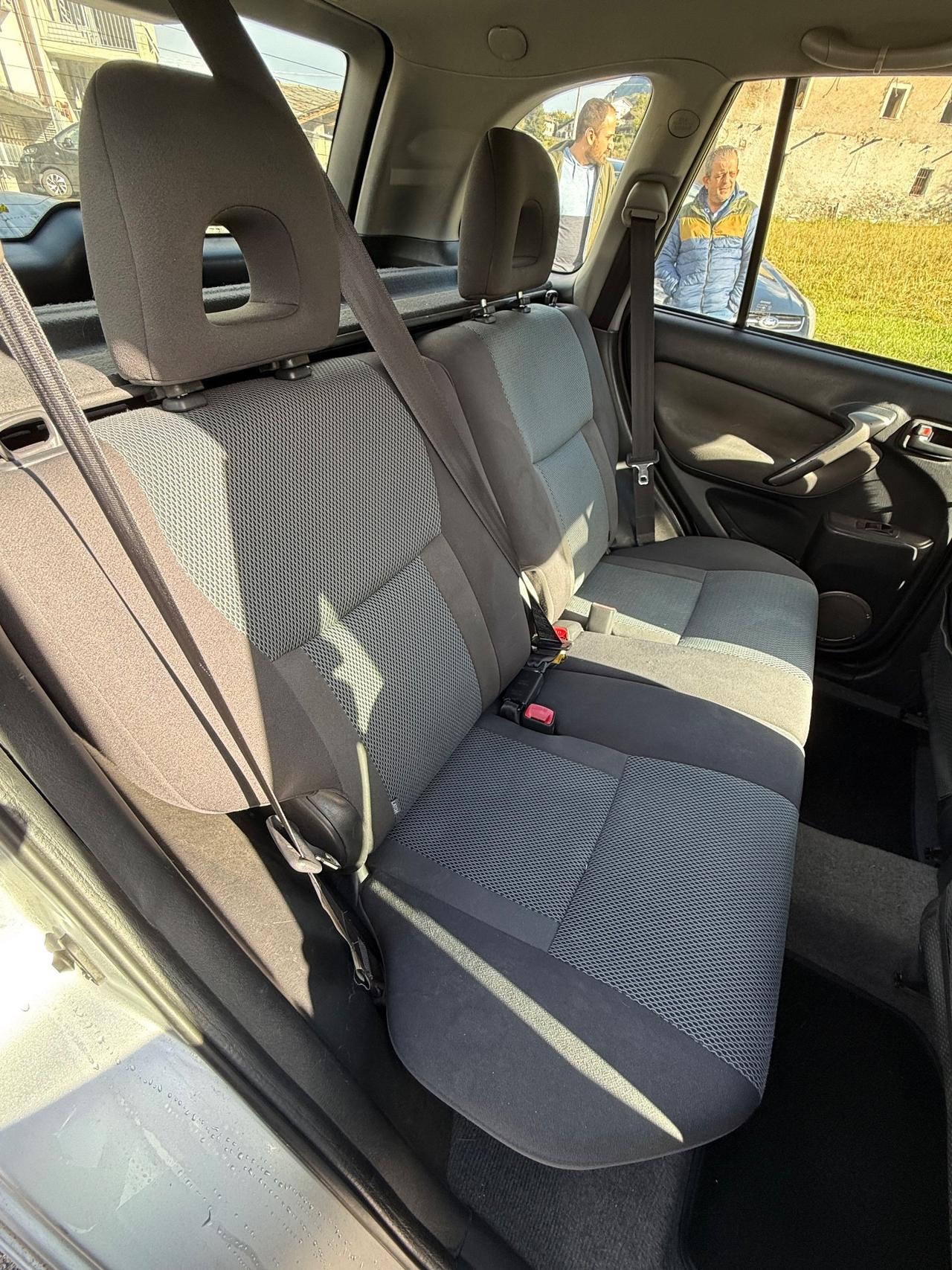 Toyota RAV 4 RAV4 2.0 Tdi D-4D cat 5 porte Sol
