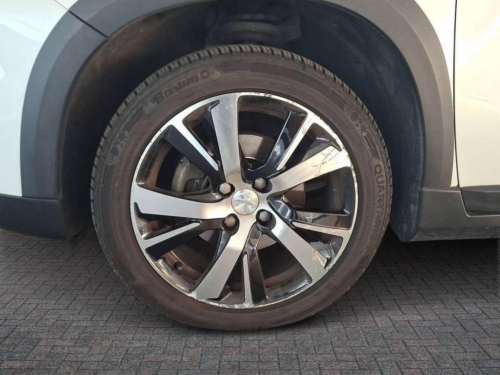 Peugeot 2008 1.2 PureTech Turbo Allure EAT6