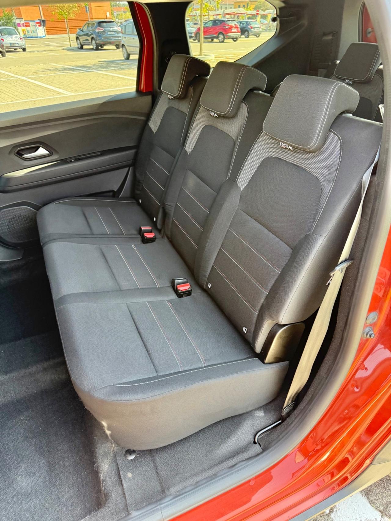 Dacia Jogger 1.0 TCe 110 CV 7 posti*Navi*Sensori*Cerchi
