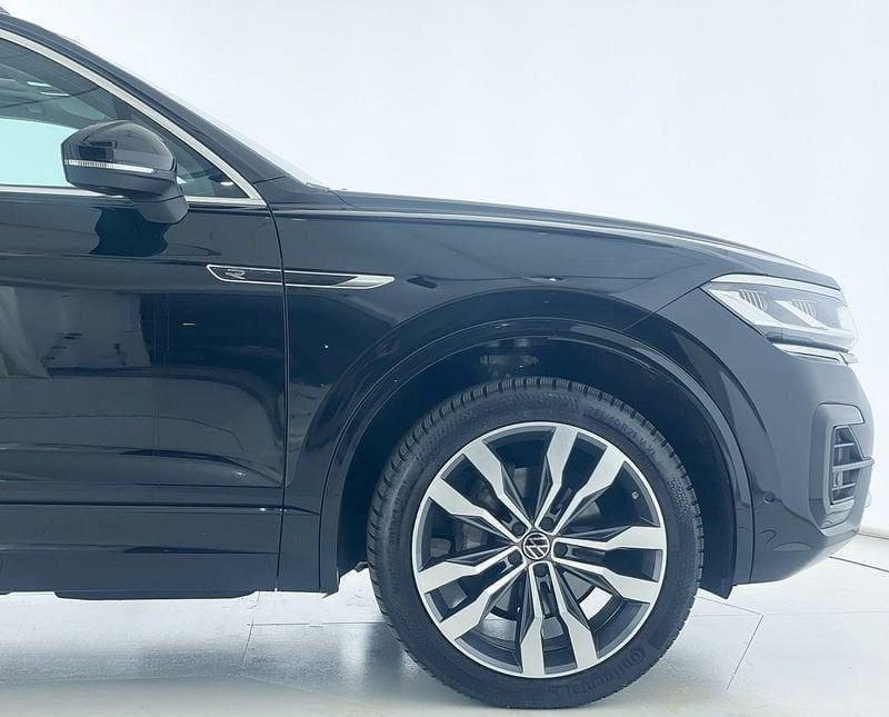 Volkswagen Touareg 3.0 V6 TDI SCR Elegance R-LINE