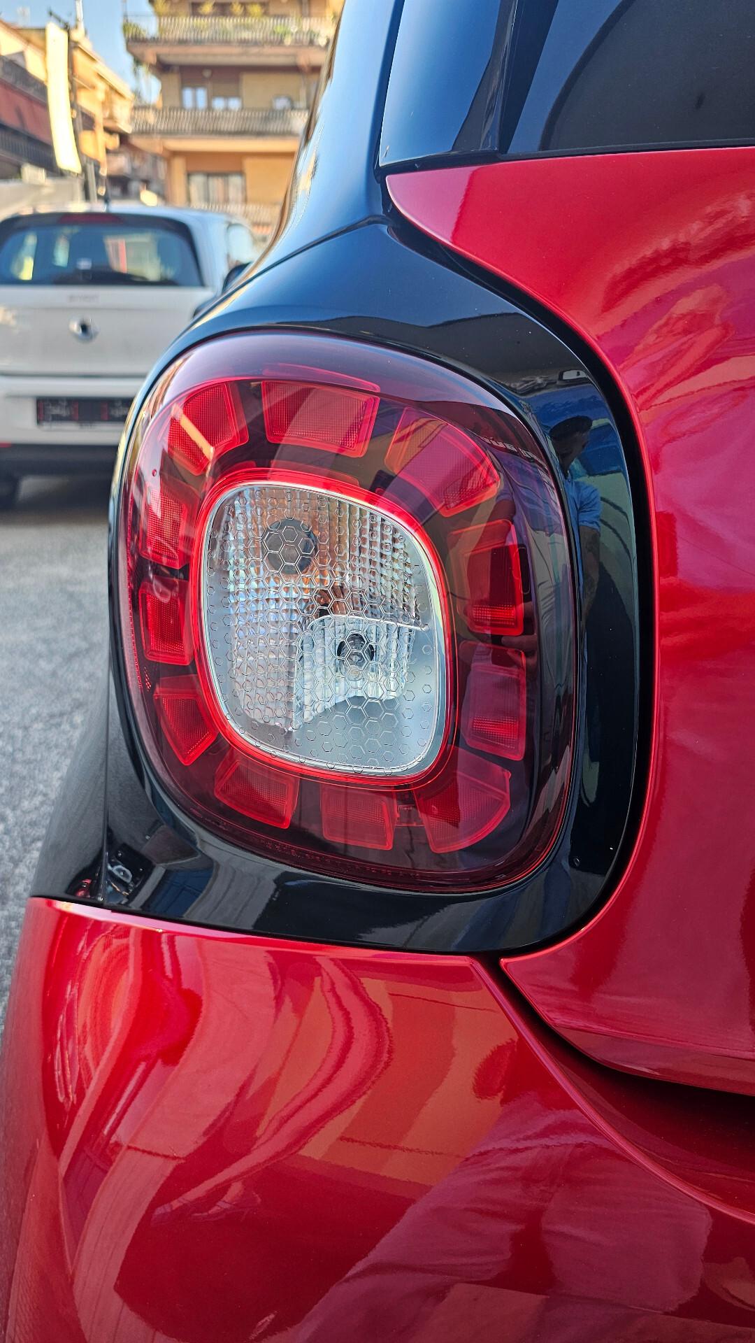 SMART forfour 70 1.0 twinamic Prime PACK SPORT LED TAGL UFF UNIPRO