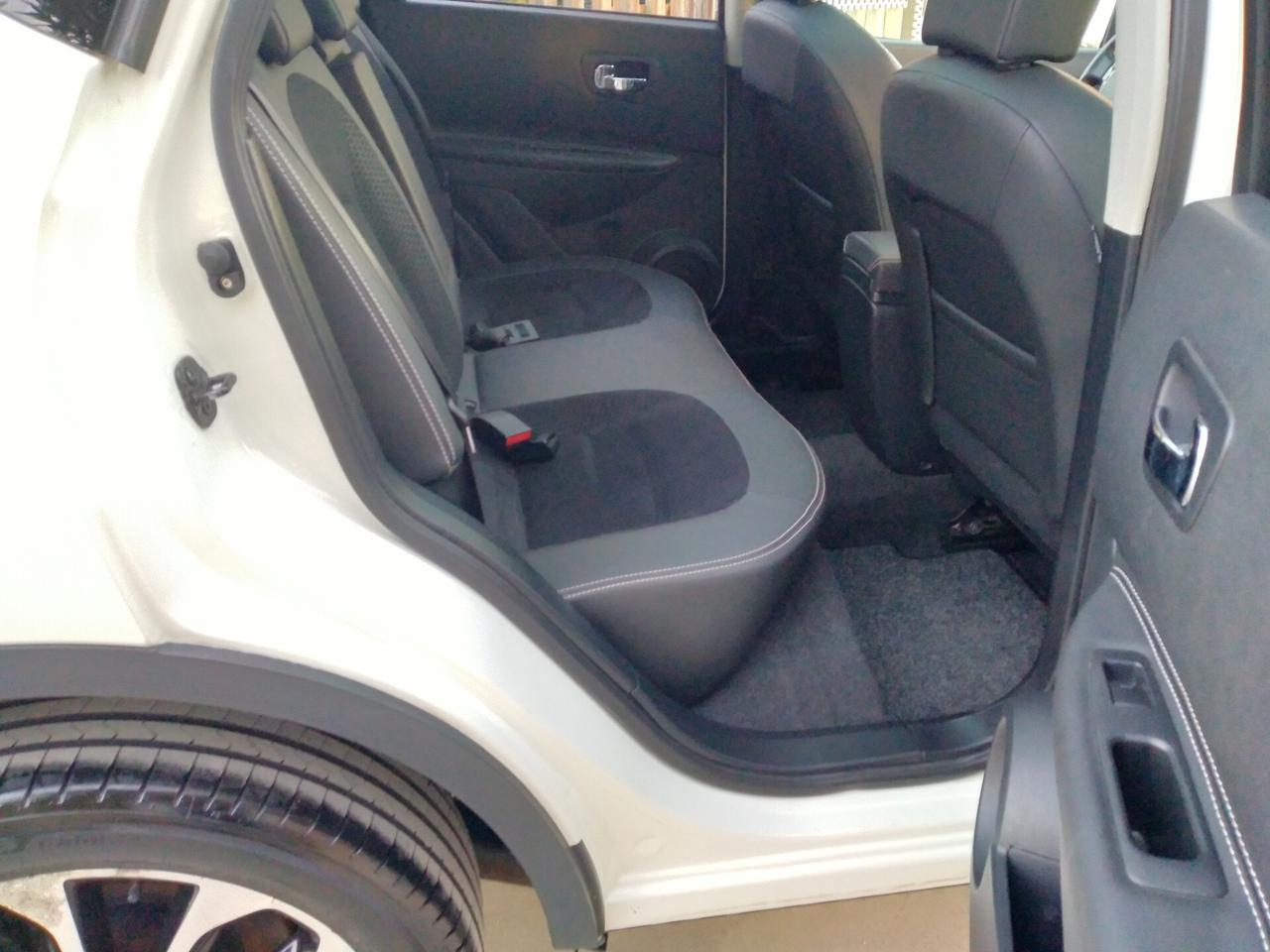 Nissan Qashqai 1.6 dCi DPF 360