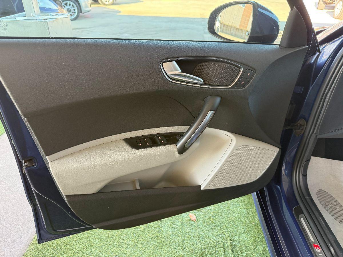 AUDI - A1 Sportback Sportback 1.6 tdi Attraction 90cv